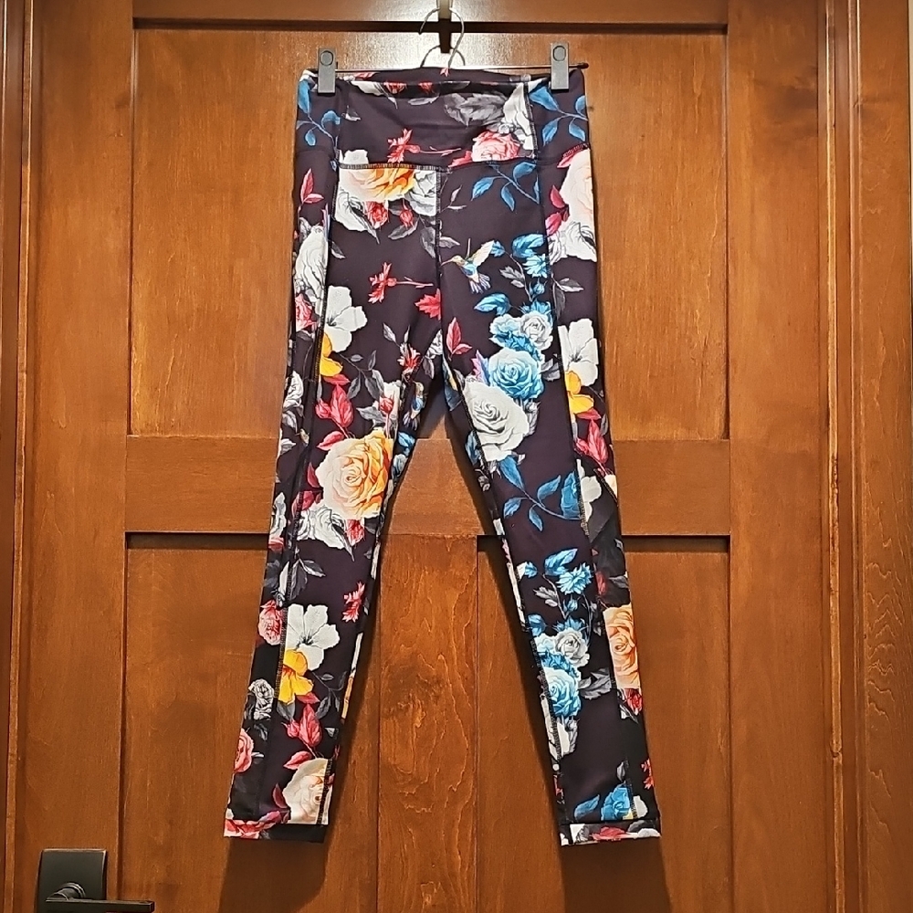 ZYIA Active Floral Leggings - Black and Red